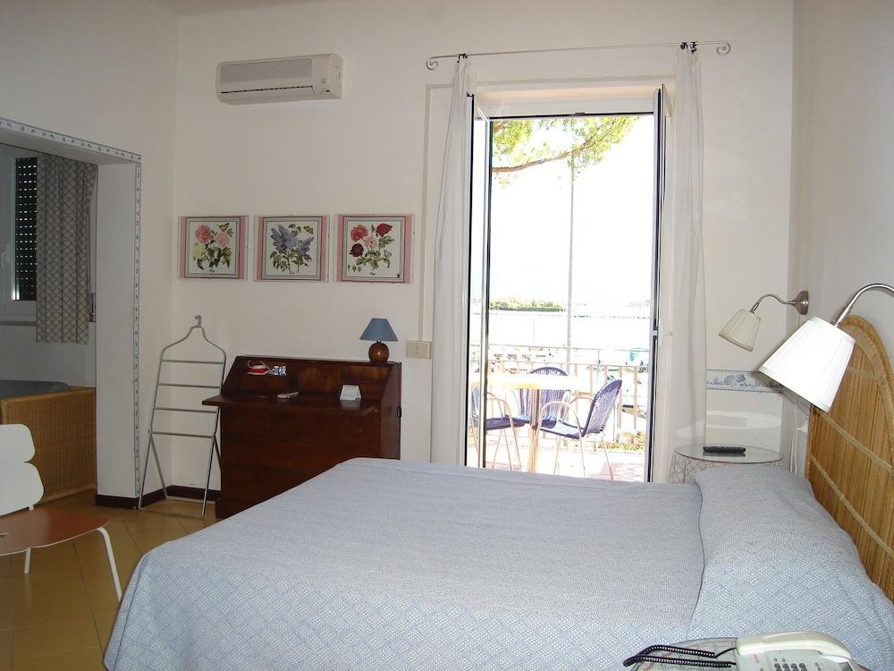 Bocca di Magra Hotel Sette Archi מראה חיצוני תמונה