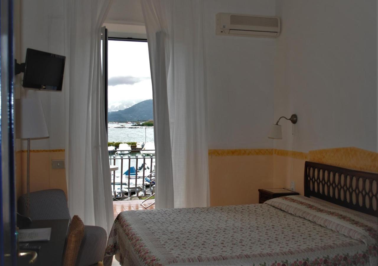 Bocca di Magra Hotel Sette Archi מראה חיצוני תמונה